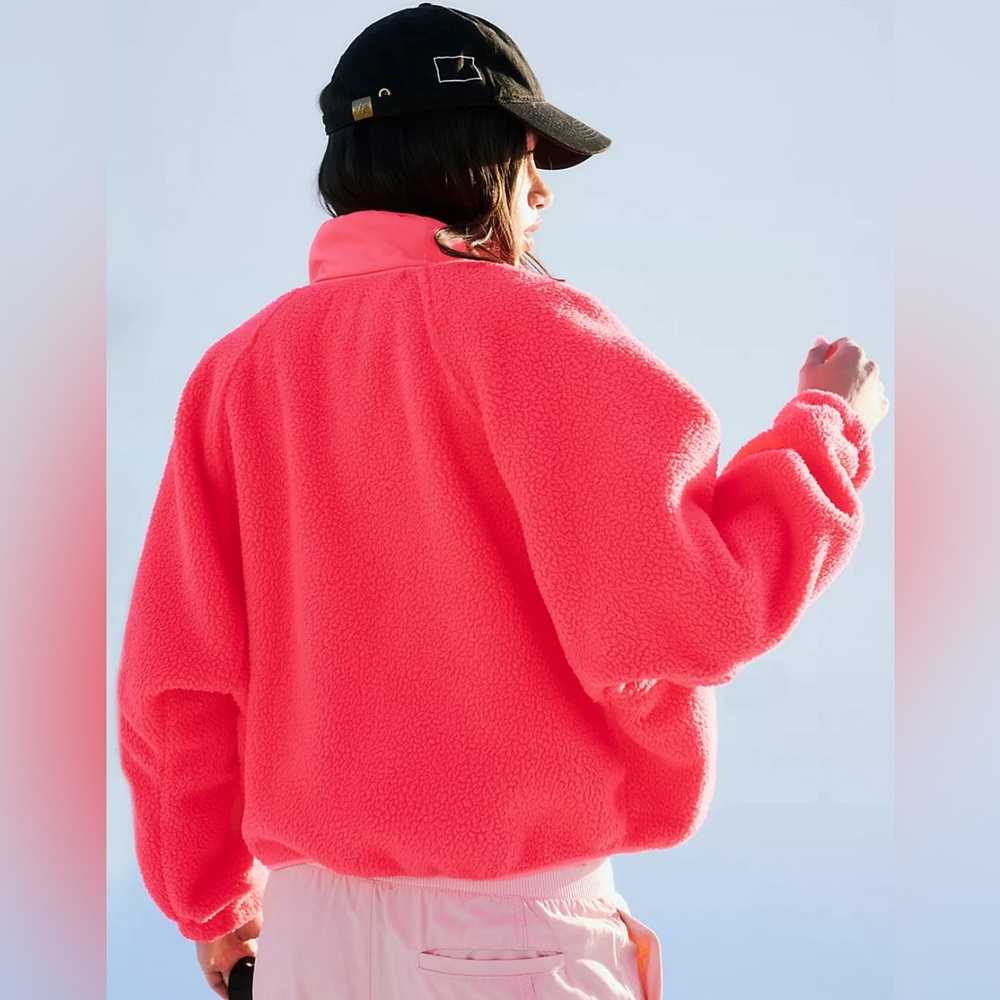 Free People Hit The Slopes jacket. Best hot pink color 💗